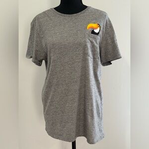 Old Navy M “Soft Washed” Gray T-Shirt with Toucan Embroidery 391